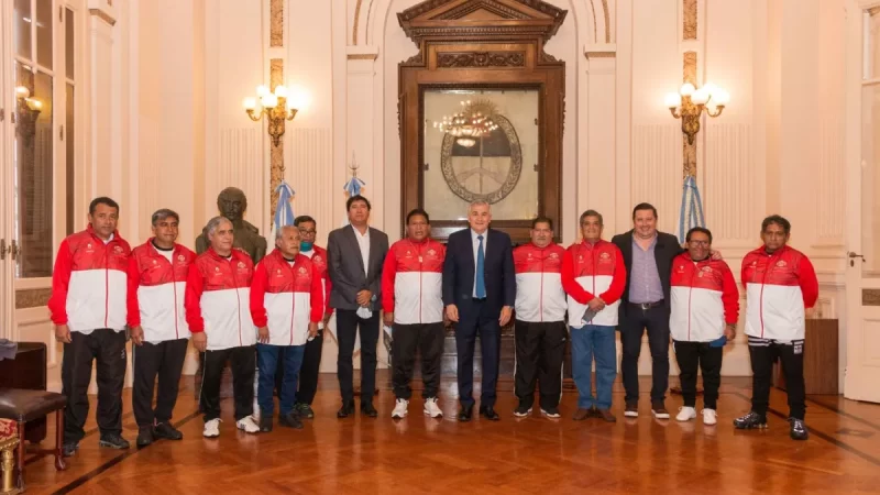 Morales recibió a equipo de fútbol integrado por Veteranos de Guerra de Malvinas