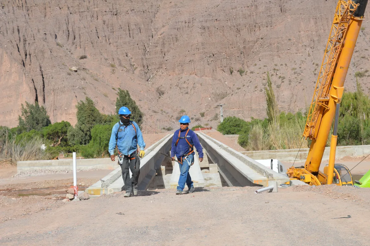 Obras para nuevo puente sobre el Río Grande en Purmamarca
