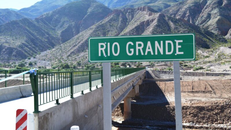 Purmamarca: está abierto al tránsito el nuevo puente sobre el Río Grande