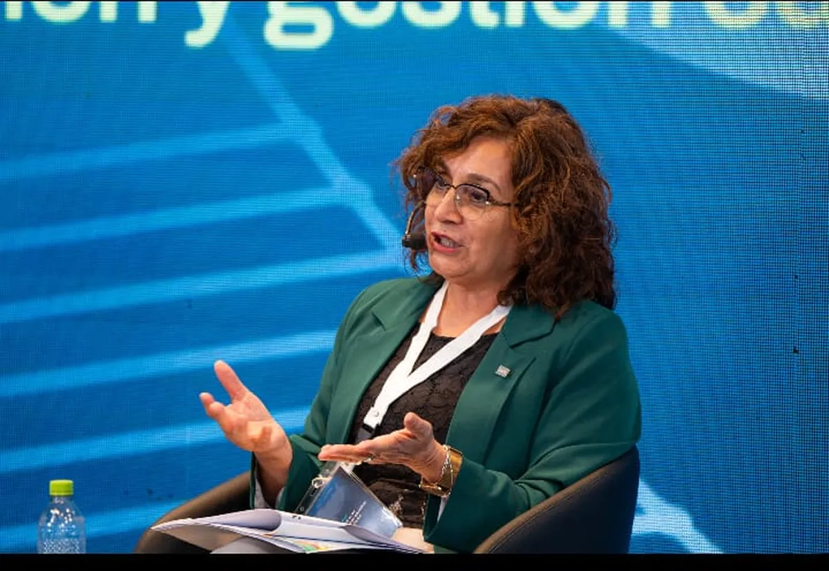 La ministra Miriam Serrano integró panel educativo internacional en Paraguay